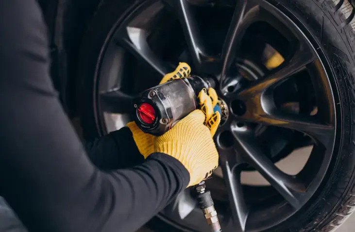 Need to Change Tubeless Tyre? Call Us